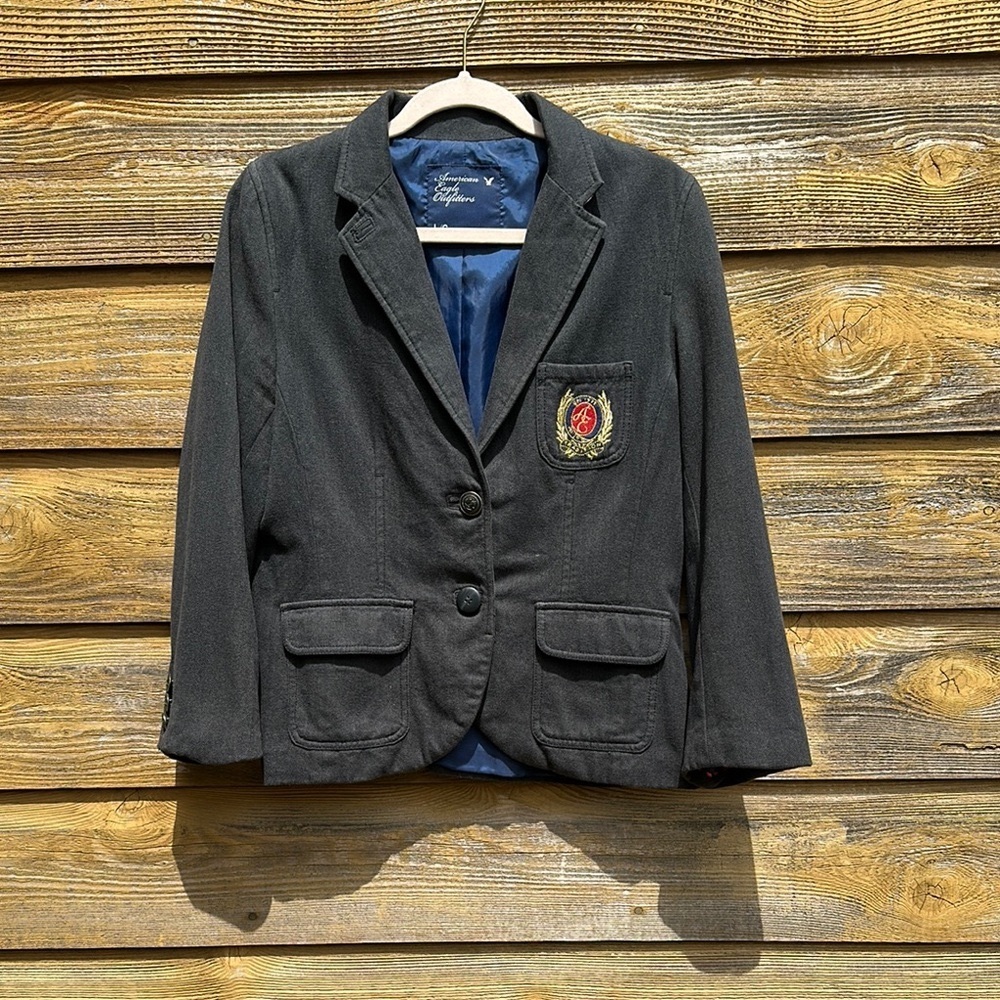 American Eagle Black Blue Blazer with Embroidered Crest SZ Lrg EUC 90’s 😎